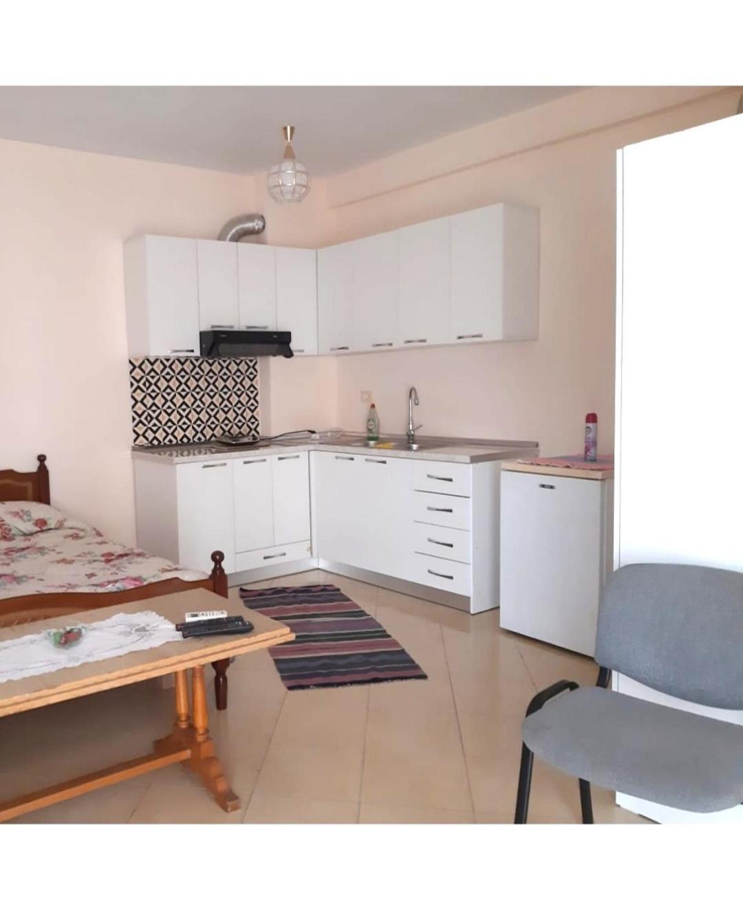 Grazioso Apartamento Arredato A Due Passi Dal Lungomare Vlorë Exterior foto
